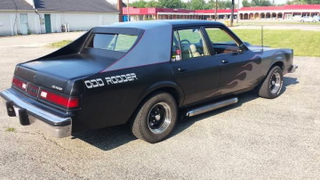 Illustration for article titled A Custom 1984 Chrysler Fifth Avenue for $4,500?